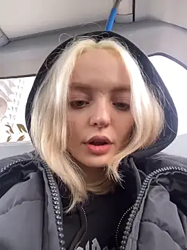 aka Blonde online show from 04.16.26