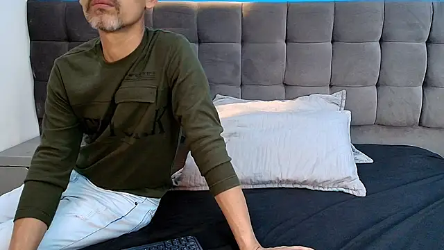 Oswalldo   online show from 04.07.26