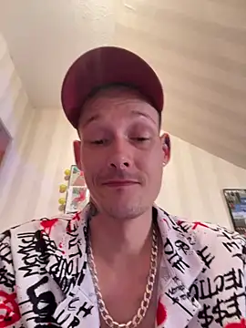 Donaldduck0069 online show from 04.22.26