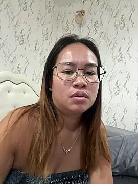 Snapshot of Ponthip chatting on 04.25.26 Ponthip online show from 04.25.26