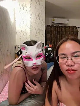 Snapshot of Ponthip chatting on 06.25.26 Ponthip online show from 06.25.26