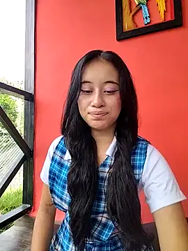 l0lita emi online show from 04.10.26