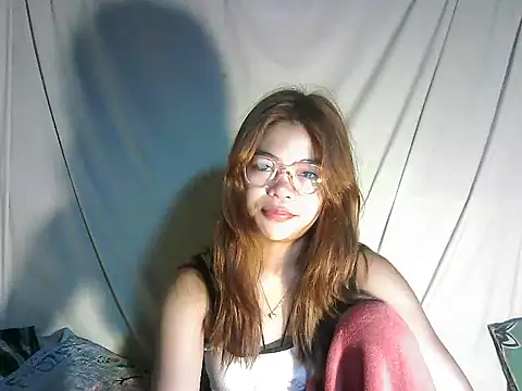 Snapshot of Sexyhotjove chatting on 07.28.26 Sexyhotjove online show from 07.28.26