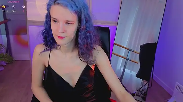 AuraLaunni online show from 03.12.26