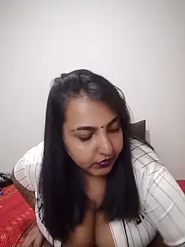 IndianBearxx online show from 06.04.26