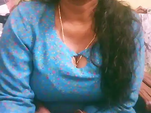 Snapshot of mohini_bhabhi chatting on 02.07.26 mohini bhabhi online show from 02.07.26