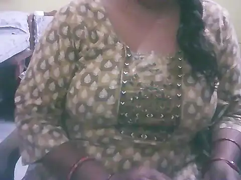 Snapshot of mohini_bhabhi chatting on 05.05.26 mohini bhabhi online show from 05.05.26