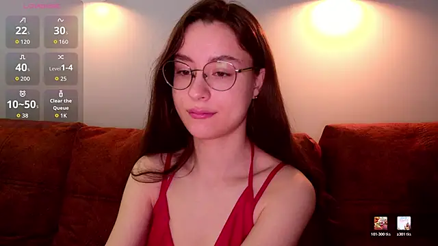 Snapshot of classy____ chatting on 04.21.26 classy online show from 04.21.26