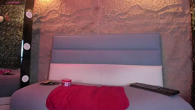 Snapshot of milenahot__69 chatting on 02.05.26 milenahot 69 online show from 02.05.26