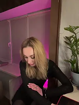 AnesaKis online show from 04.12.26