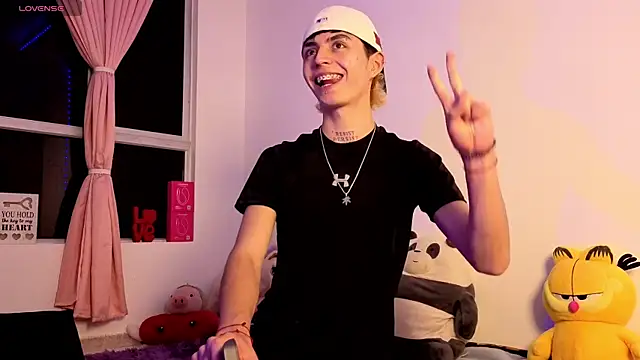 Maiky Cooper01 online show from 04.13.26