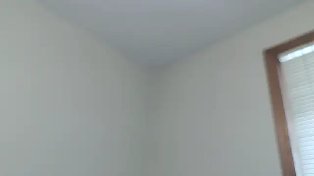 Snapshot of FrankieFuckMe chatting on 04.16.26 FrankieFuckMe online show from 04.16.26