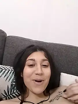 Roxanamadia online show from 02.15.26