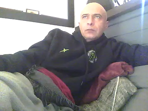 Snapshot of dogfrota chatting on 06.02.26 dogfrota online show from 06.02.26