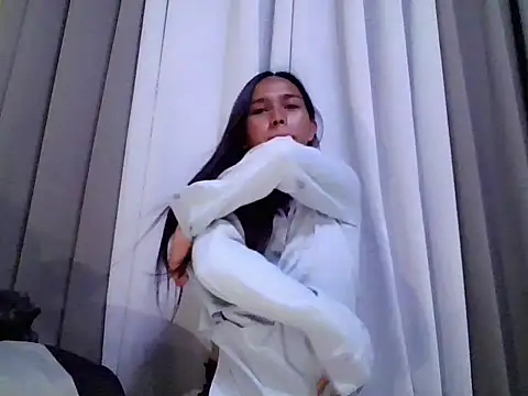 Snapshot of LOVELYMAYUMIE chatting on 03.23.26 LOVELYMAYUMIE online show from 03.23.26