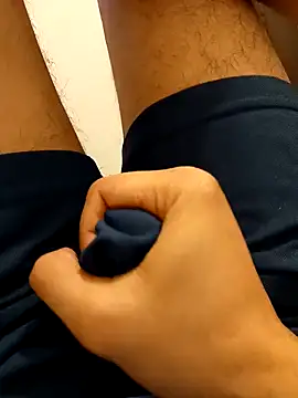 Uzieham22 online show from 04.19.26