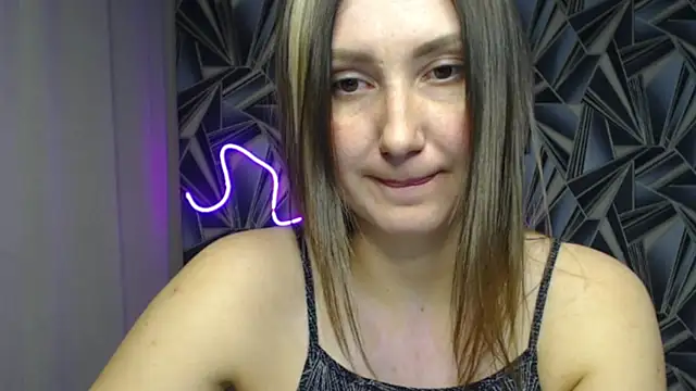 NikkiKiss    online show from 04.17.26