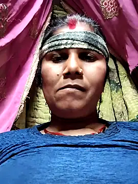 Hot di97 online show from 02.21.26