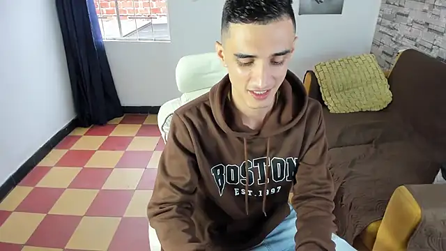 Snapshot of felipe_colinss chatting on 04.25.26 felipe colinss online show from 04.25.26