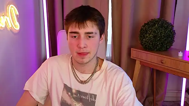 Snapshot of d3s_dn chatting on 02.21.26 d3s dn online show from 02.21.26