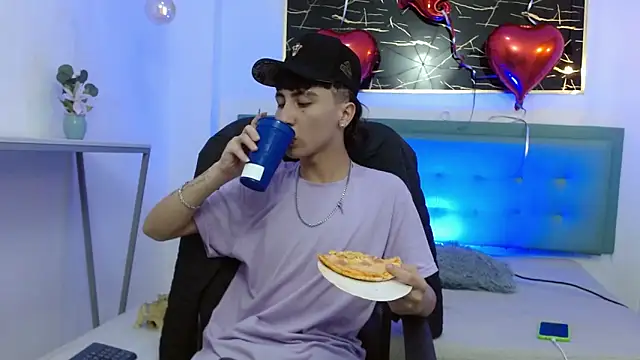 XanderGrey8 online show from 02.16.26