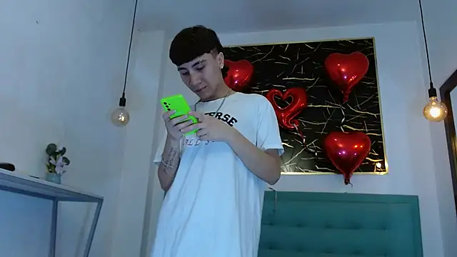 XanderGrey8 online show from 02.18.26