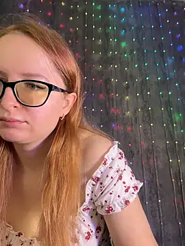 Snapshot of coy_girl_ chatting on 02.04.26 coy girl online show from 02.04.26