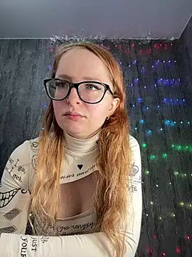 Snapshot of coy_girl_ chatting on 02.06.26 coy girl online show from 02.06.26