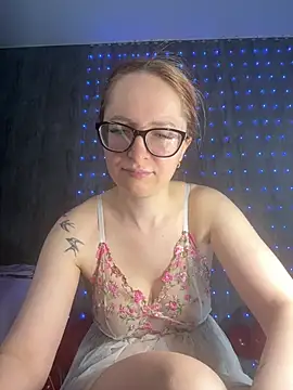 Snapshot of coy_girl_ chatting on 02.17.26 coy girl online show from 02.17.26