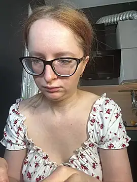 Snapshot of coy_girl_ chatting on 02.19.26 coy girl online show from 02.19.26