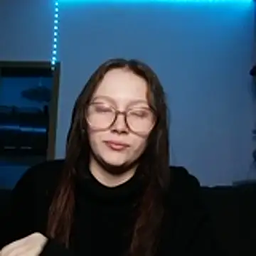 YoungLisaa18 online show from 01.19.26