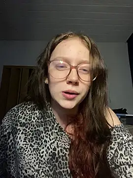 YoungLisaa18 online show from 02.09.26