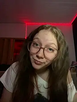 YoungLisaa18 online show from 02.25.26