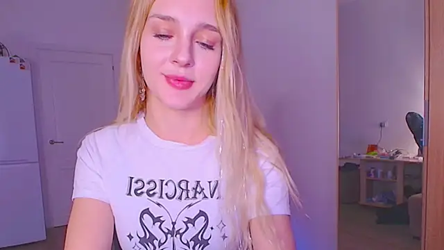 sailormoon666  online show from 01.18.26