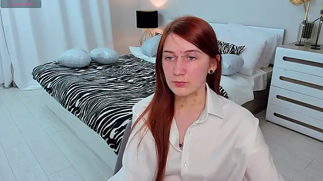 Polly Sweet online show from 02.17.26