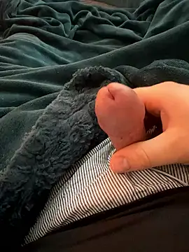 Snapshot of BadBear_17 chatting on 01.14.26 BadBear 17 online show from 01.14.26