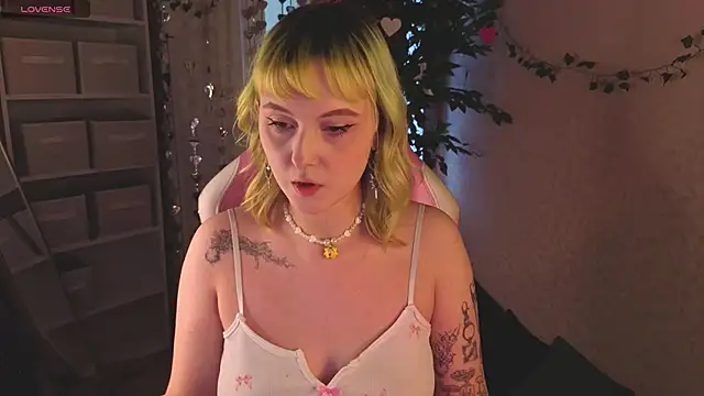 Roziett Belle online show from 03.14.26