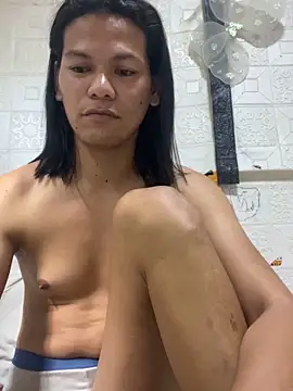 HugeAgatha online show from 05.17.26