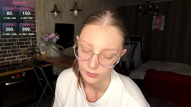 Snapshot of ChrisAmott chatting on 03.13.26 ChrisAmott online show from 03.13.26