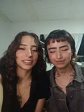 AlexxaAndRileyy online show from 05.08.26