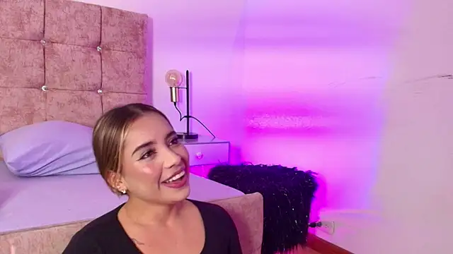 Lucy Carson  online show from 02.12.26