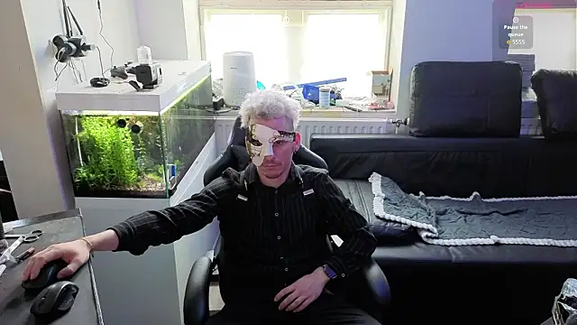 Rayzel White online show from 02.01.26