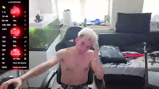Rayzel White online show from 05.10.26