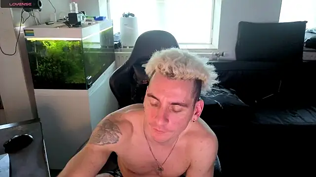 Rayzel White online show from 05.23.26