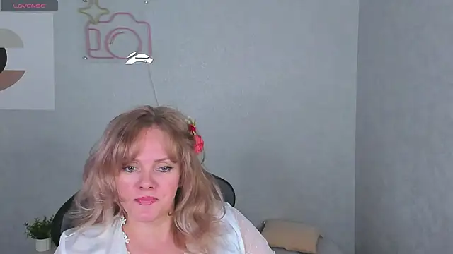 Snapshot of Victoria_Nelson chatting on 04.21.26 Victoria Nelson online show from 04.21.26