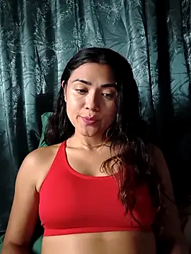 Snapshot of Freyarosse chatting on 02.20.26 Freyarosse online show from 02.20.26