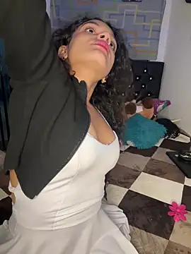 Nyxx Velariia online show from 04.05.26