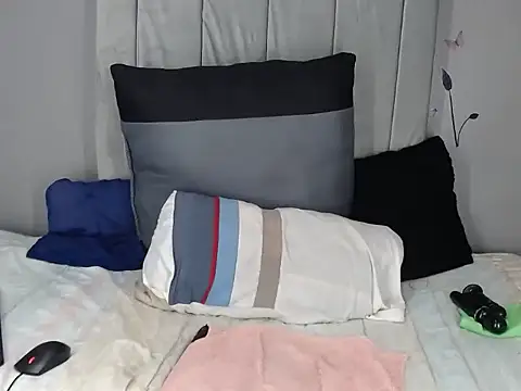 QUEENASHxXx online show from 03.30.26