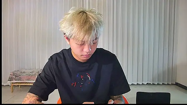 Chocolates-001 online show from 04.08.26