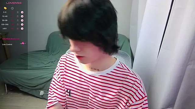 LeonBoykisser online show from 03.04.26